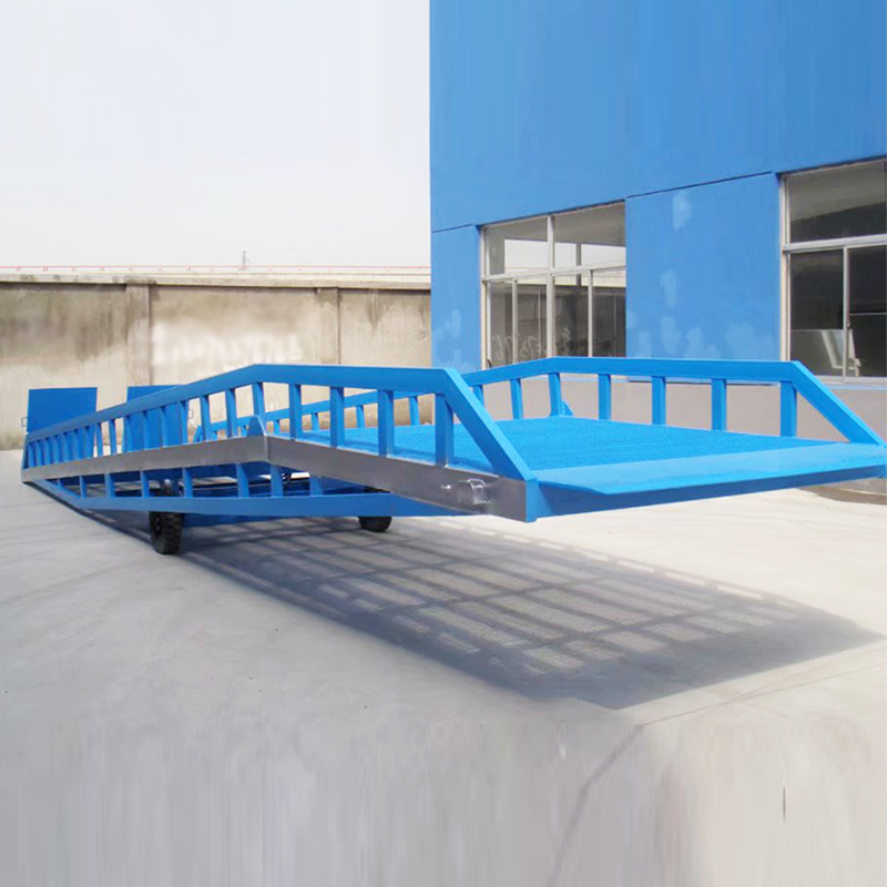 移動(dòng)式液壓登車(chē)橋